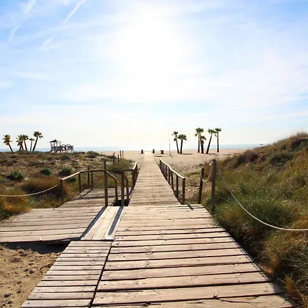 Global Properties, Con Terraza En Residencial Last Canet Apartment
