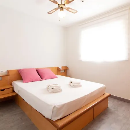 Global Properties, Con Terraza En Residencial Last Canet *