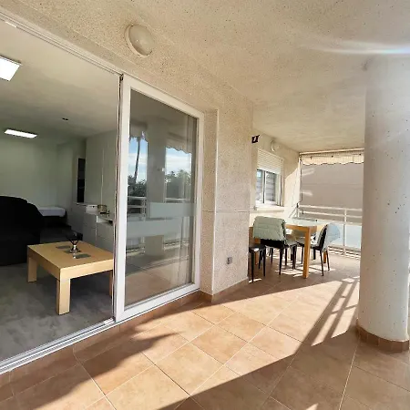Global Properties, Con Terraza En Residencial Last Canet